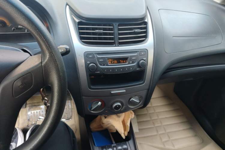 Used Chevrolet Sail 2013 Sedan 1.2L Manual Fashionable Happiness Edition Audio And AC Panel