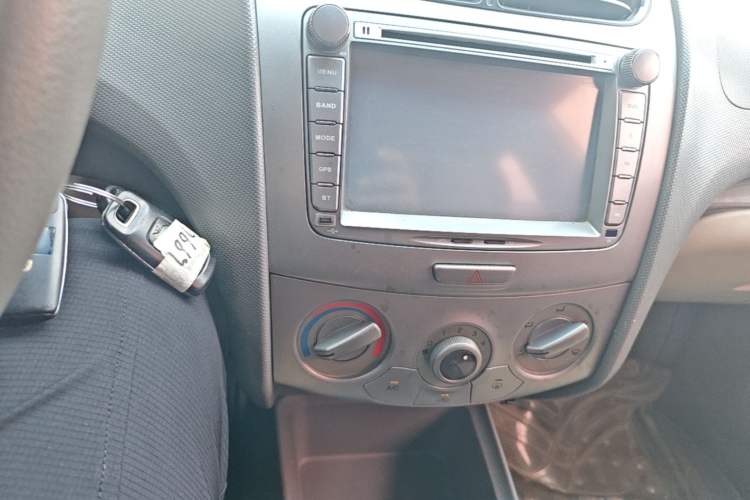 Used Chevrolet Sail 2013 Sedan 1.2L Manual Fashionable Happiness Edition Audio And AC Panel