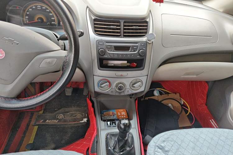 Used Chevrolet Sail 2013 Sedan 1.2L Manual Fashion Edition Audio And AC Panel