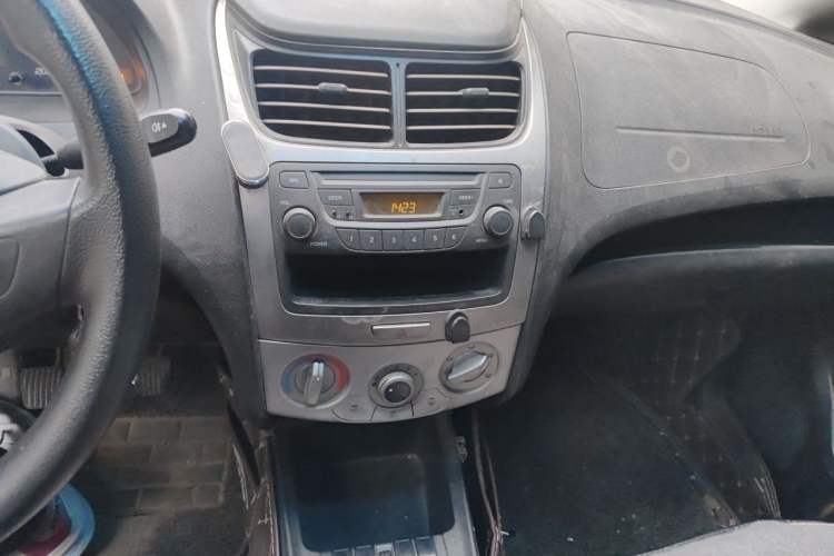 Used Chevrolet Sail 2013 Sedan 1.2L Manual Fashionable Happiness Edition Audio And AC Panel
