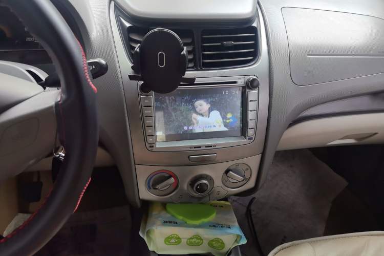 Used Chevrolet Sail 2013 Sedan 1.4L Manual - Youyi Happiness Edition Audio And AC Panel