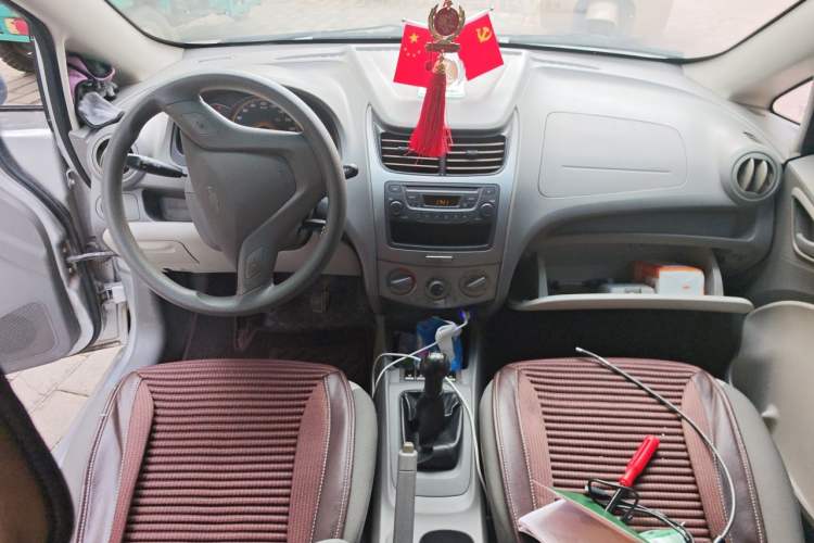 Used Chevrolet Sail 2013 Sedan 1.2L Manual Fashionable Happiness Edition Center Console