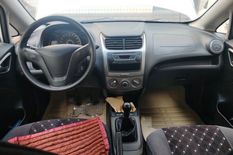 Used Chevrolet Sail 2013 Sedan 1.2L Manual Fashionable Happiness Edition Center Console