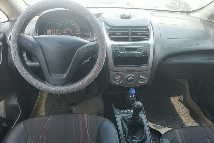 Used Chevrolet Sail 2013 Sedan 1.2L Manual Fashionable Happiness Edition Center Console