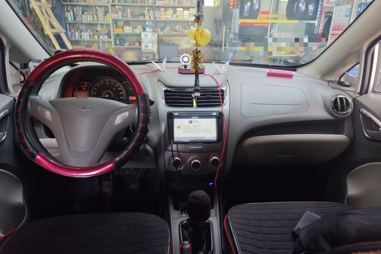 Used Chevrolet Sail 2013 Sedan 1.4L Manual Ideal Edition Center Console