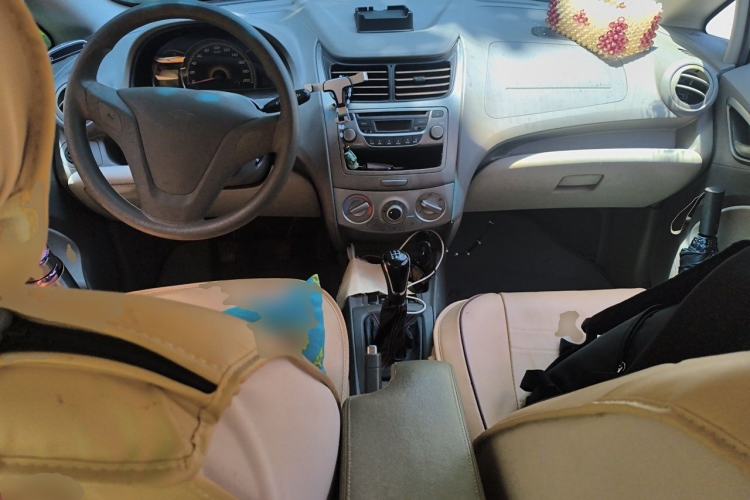 Used Chevrolet Sail 2013 Sedan 1.4L Manual Elegance Edition Center Console