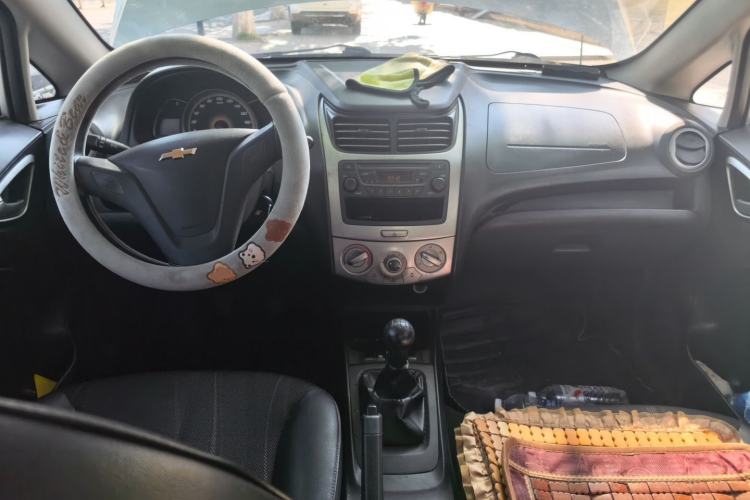 Used Chevrolet Sail 2013 Sedan 1.2L Manual Fashionable Happiness Edition Center Console