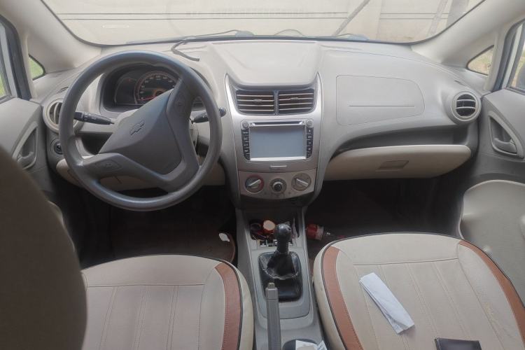 Used Chevrolet Sail 2013 Sedan 1.2L Manual Fashionable Happiness Edition Center Console
