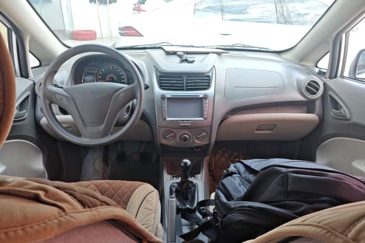 Used Chevrolet Sail 2013 Sedan 1.2L Manual Fashionable Happiness Edition Center Console