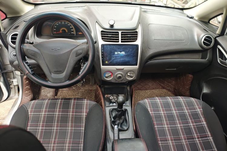 Used Chevrolet Sail 2013 Sedan 1.4L Manual - Youyi Happiness Edition Center Console