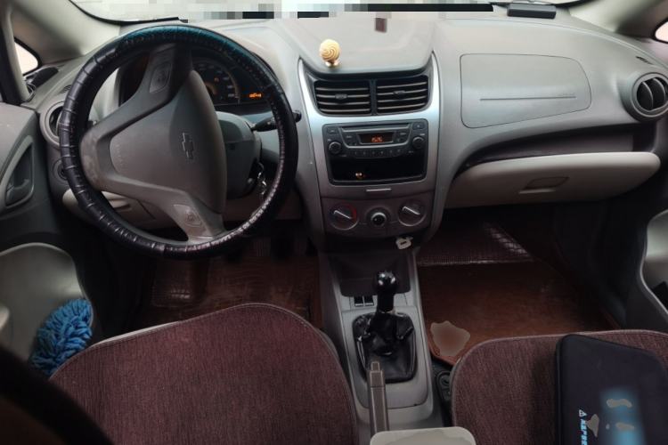 Used Chevrolet Sail 2013 Sedan 1.2L Manual Fashion Edition Center Console