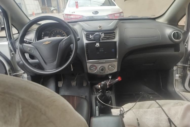 Used Chevrolet Sail 2013 Sedan 1.2L Manual Fashionable Happiness Edition Center Console