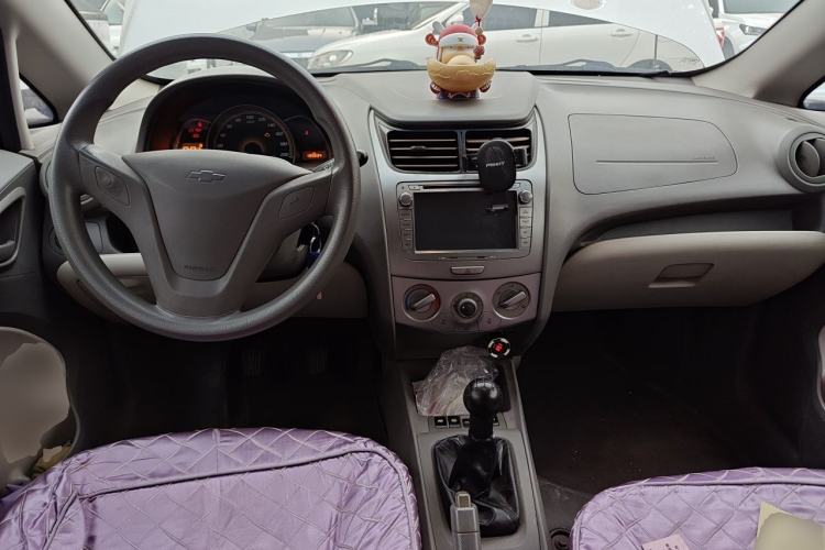 Used Chevrolet Sail 2013 Sedan 1.2L Manual Ideal Edition Center Console