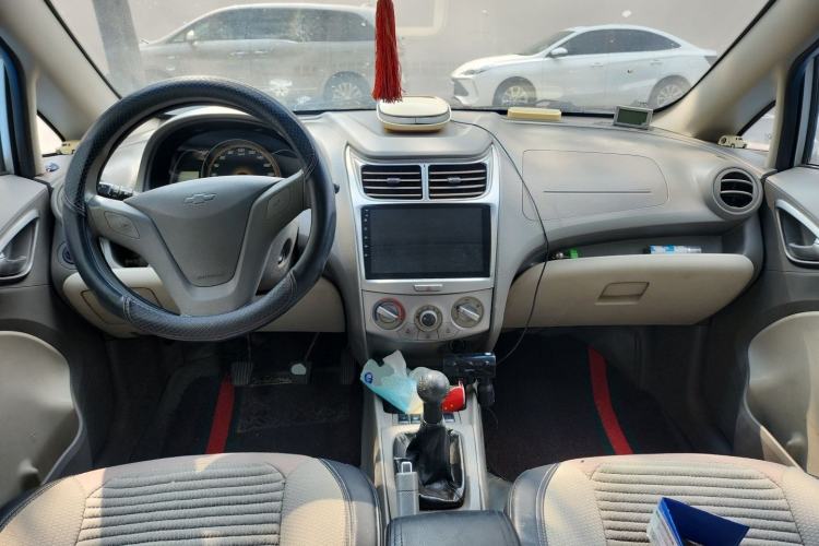 Used Chevrolet Sail 2013 Sedan 1.4L Manual Happiness Edition II Center Console