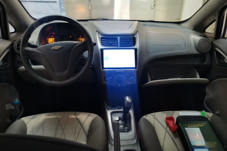 Used Chevrolet Sail 2013 Sedan 1.4L AMT Enjoy Edition Center Console
