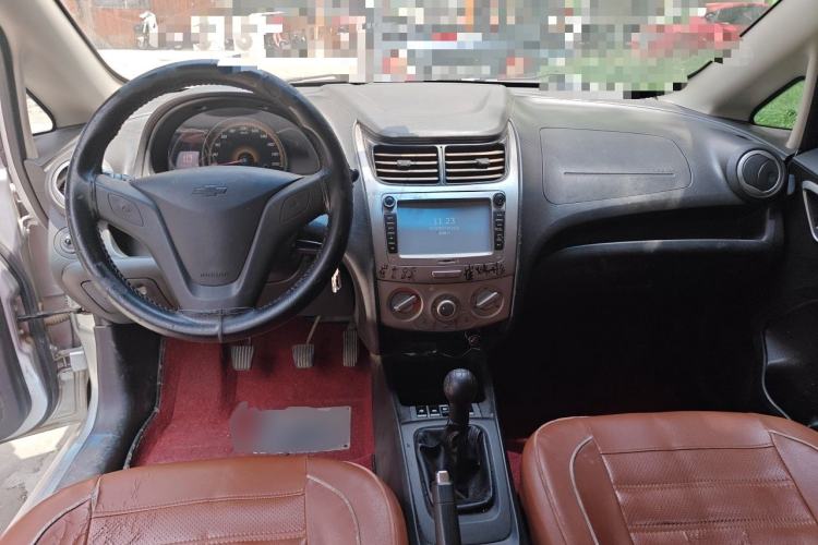 Used Chevrolet Sail 2013 Sedan 1.4L Manual - Youyi Happiness Edition Center Console
