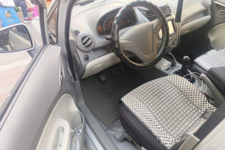 Used Chevrolet Sail 2013 Sedan 1.4L Manual Elegance Edition Driver Seat
