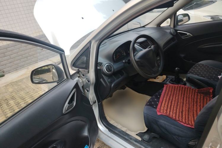 Used Chevrolet Sail 2013 Sedan 1.2L Manual Fashionable Happiness Edition Driver Seat