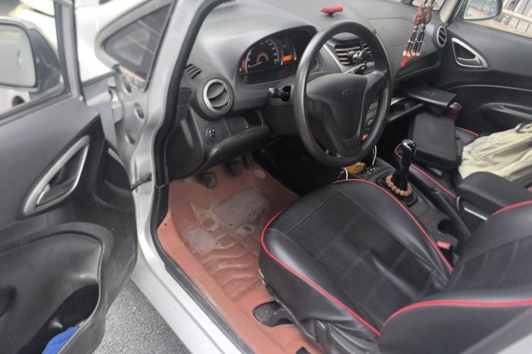 Used Chevrolet Sail 2013 Sedan 1.2L Manual Fashionable Happiness Edition Driver Seat