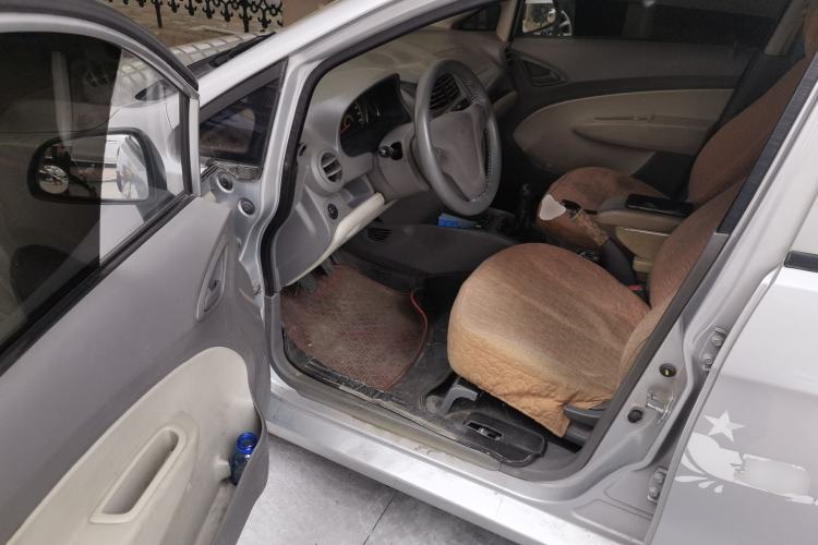 Used Chevrolet Sail 2013 Sedan 1.2L Manual Fashionable Happiness Edition Driver Seat