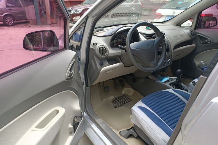 Used Chevrolet Sail 2013 Sedan 1.2L Manual Fashionable Happiness Edition Driver Seat