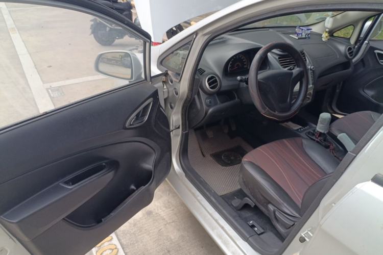 Used Chevrolet Sail 2013 Sedan 1.4L Manual - Youyi Happiness Edition Driver Seat