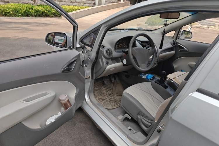 Used Chevrolet Sail 2013 Sedan 1.4L Manual Elegance Edition Driver Seat