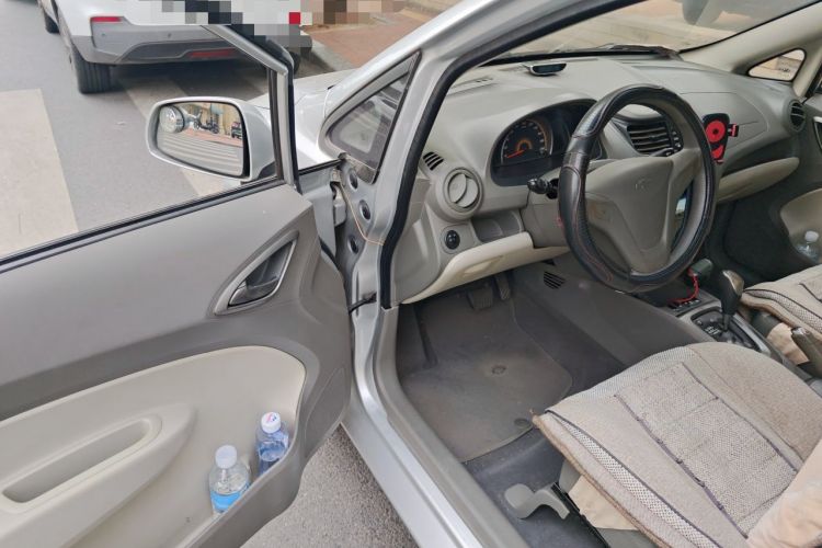 Used Chevrolet Sail 2013 Sedan 1.4L AMT Enjoy Edition Driver Seat