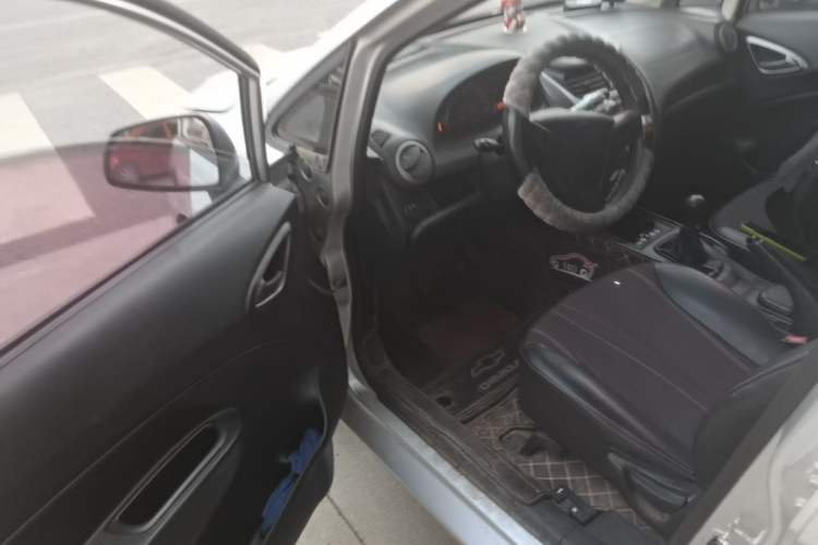 Used Chevrolet Sail 2013 Sedan 1.4L Manual Ideal Happiness Edition Driver Seat