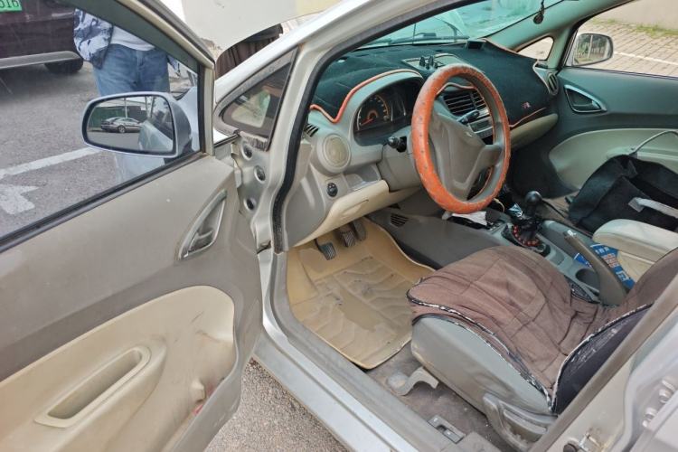 Used Chevrolet Sail 2013 Sedan 1.4L Manual - Youyi Happiness Edition Driver Seat