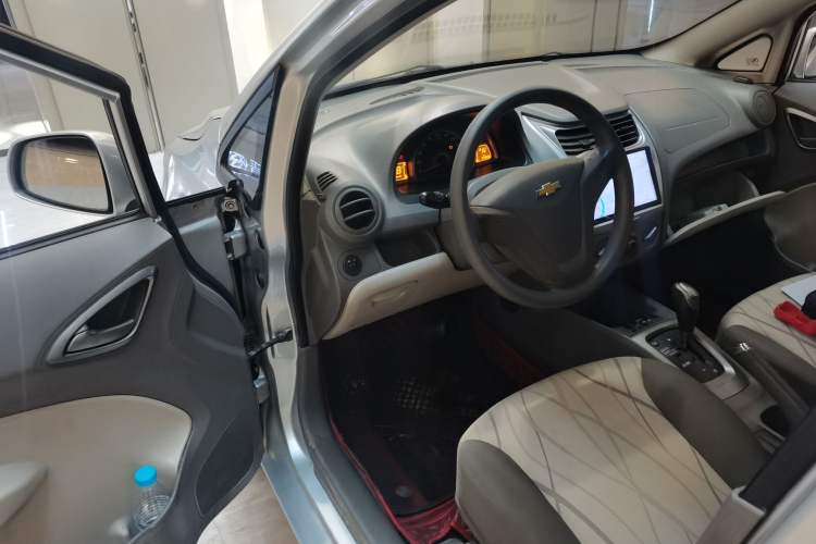 Used Chevrolet Sail 2013 Sedan 1.4L AMT Enjoy Edition Driver Seat