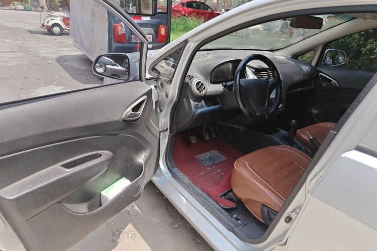 Used Chevrolet Sail 2013 Sedan 1.4L Manual - Youyi Happiness Edition Driver Seat
