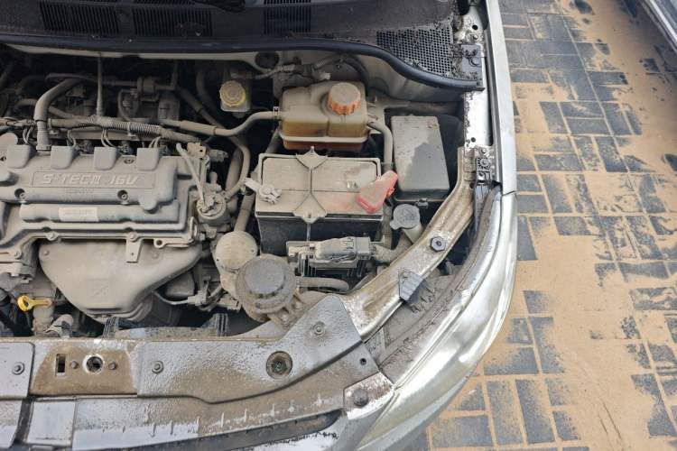 Used Chevrolet Sail 2013 Sedan 1.4L AMT Enjoy Edition Engine Bay Left