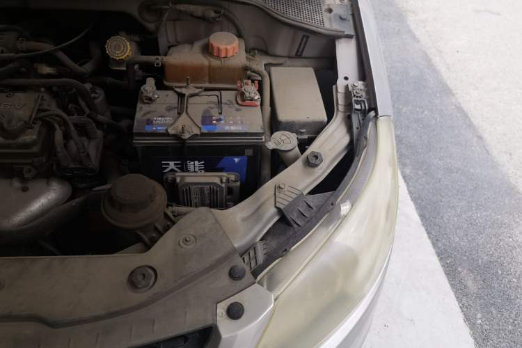 Used Chevrolet Sail 2013 Sedan 1.2L Manual Fashionable Happiness Edition Engine Bay Left