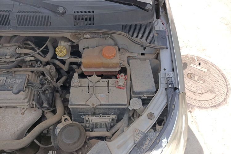 Used Chevrolet Sail 2013 Sedan 1.2L Manual Fashionable Happiness Edition Engine Bay Left