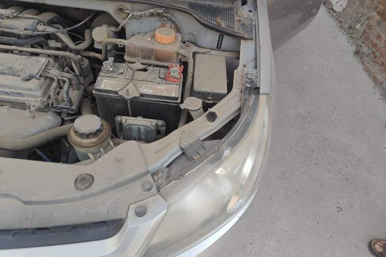 Used Chevrolet Sail 2013 Sedan 1.2L Manual Fashionable Happiness Edition Engine Bay Left