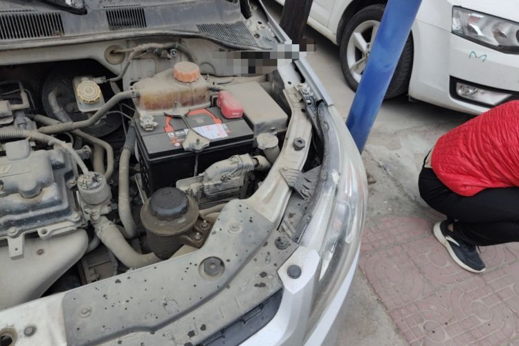Used Chevrolet Sail 2013 Sedan 1.4L Manual - Youyi Happiness Edition Engine Bay Left