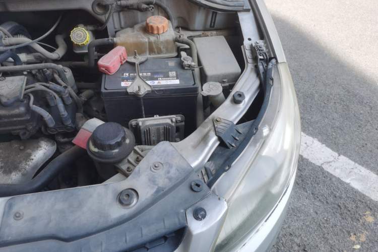Used Chevrolet Sail 2013 Sedan 1.2L Manual Fashion Edition Engine Bay Left