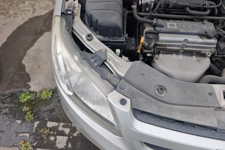 Used Chevrolet Sail 2013 Sedan 1.2L Manual Warm Edition Engine Bay Right