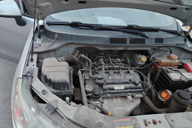 Used Chevrolet Sail 2013 Sedan 1.4L Manual Happiness Edition II Engine Bay Right