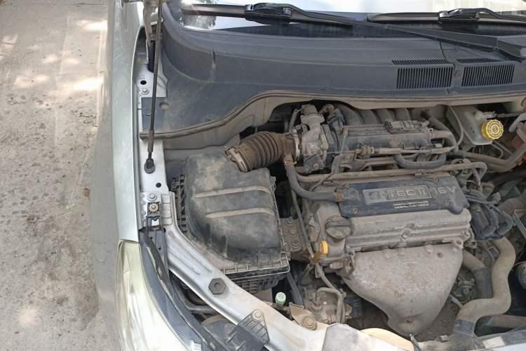 Used Chevrolet Sail 2013 Sedan 1.2L Manual Fashionable Happiness Edition Engine Bay Right
