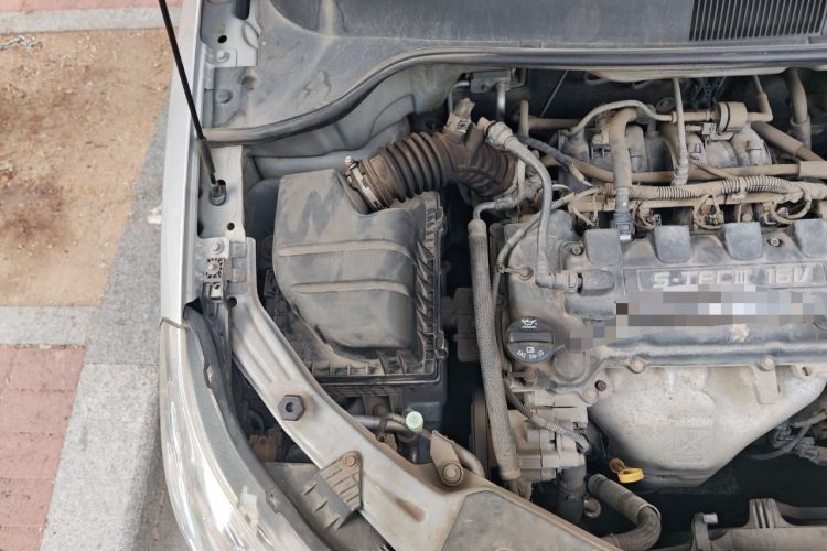 Used Chevrolet Sail 2013 Sedan 1.4L AMT Enjoy Edition Engine Bay Right