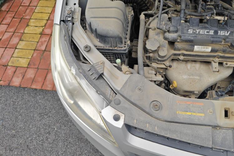 Used Chevrolet Sail 2013 Sedan 1.4L Manual - Youyi Happiness Edition Engine Bay Right