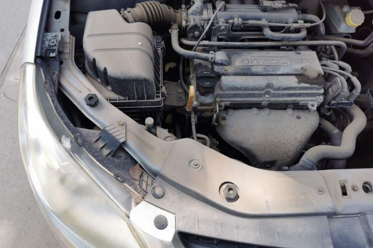 Used Chevrolet Sail 2013 Sedan 1.2L Manual Warm Edition Engine Bay Right