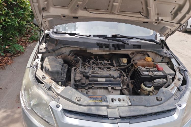 Used Chevrolet Sail 2013 Sedan 1.4L Manual - Youyi Happiness Edition Engine Bay Right
