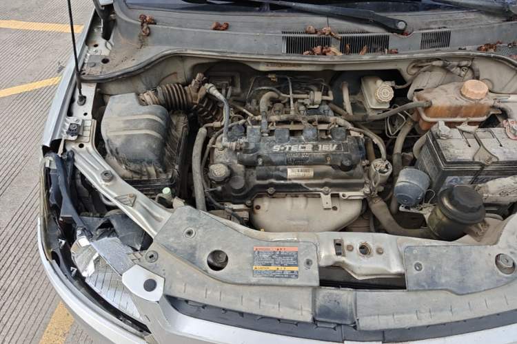 Used Chevrolet Sail 2013 Sedan 1.4L Manual Ideal Edition Engine Bay Right