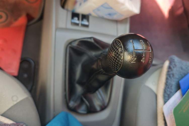 Used Chevrolet Sail 2013 Sedan 1.2L Manual Fashion Edition Gear Lever