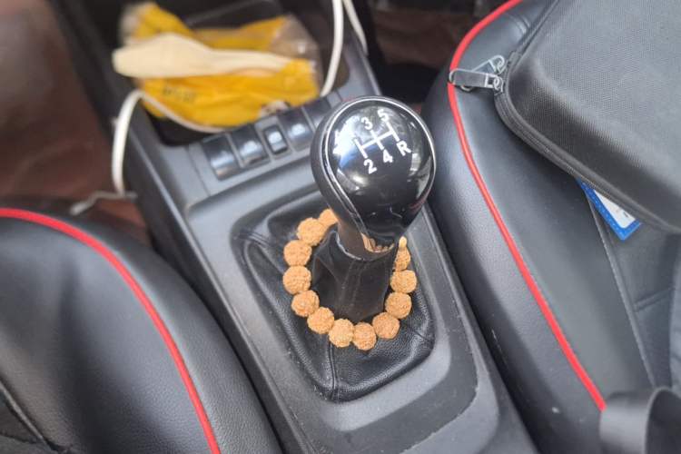 Used Chevrolet Sail 2013 Sedan 1.2L Manual Fashionable Happiness Edition Gear Lever