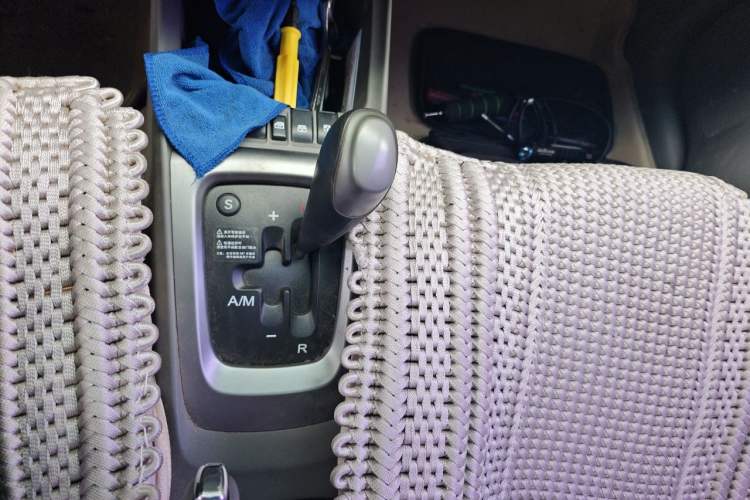 Used Chevrolet Sail 2013 Sedan 1.4L AMT Enjoy Edition Gear Lever