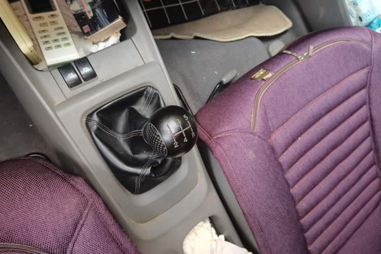 Used Chevrolet Sail 2013 Sedan 1.2L Manual Warm Edition Gear Lever